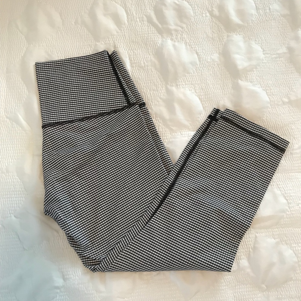 Lululemon Black and White Gingham Crops